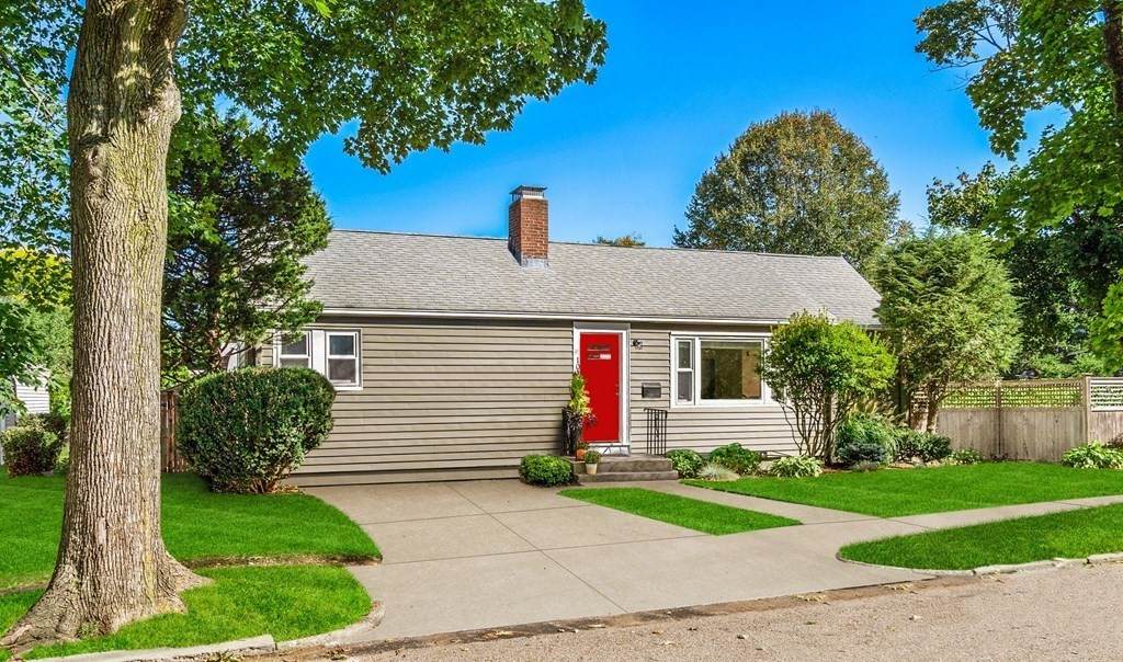 101 Falmouth Rd - Photo 1