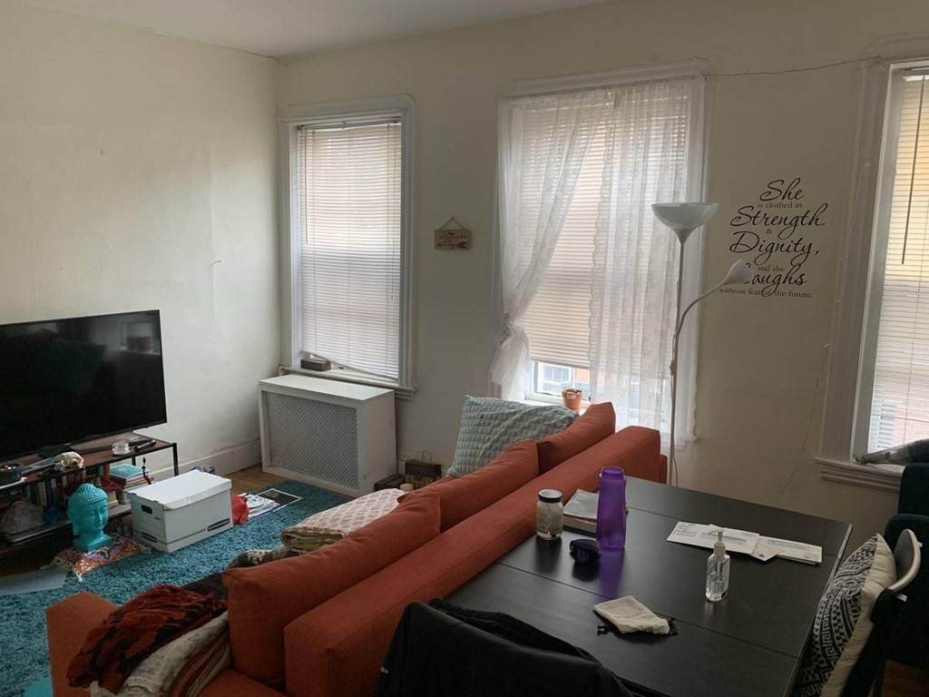 83 W Cedar - Photo 1