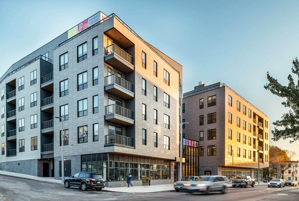 3200 Washington - Photo 1