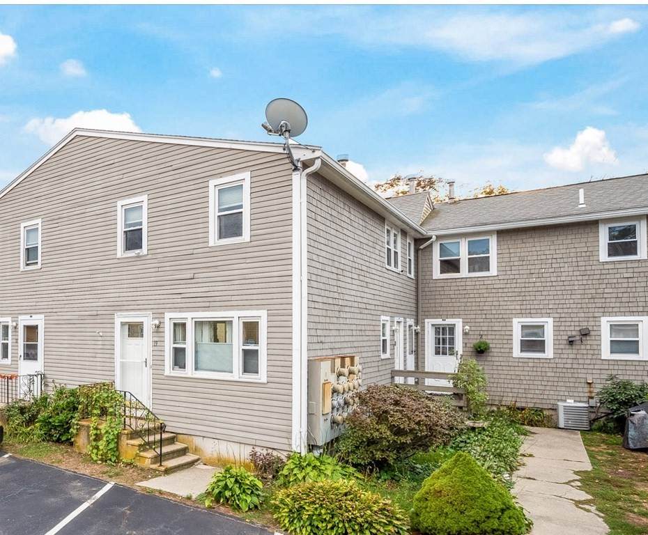 342 Hathaway Blvd - Photo 1