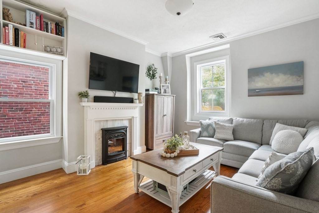 37 Mount Vernon Street - Photo 1
