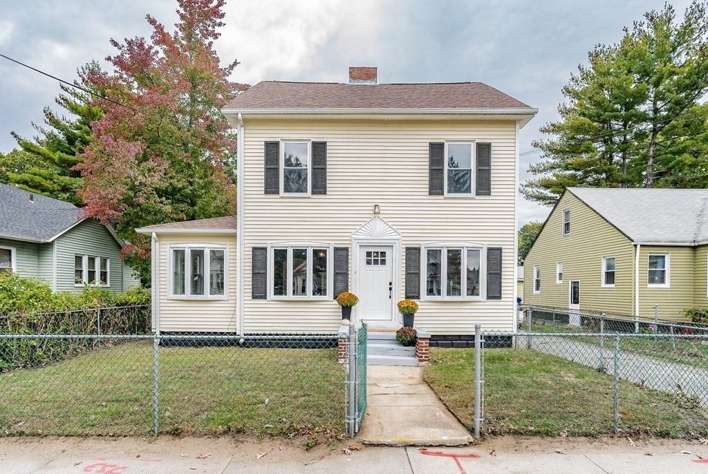 1388 Bay St - Photo 1