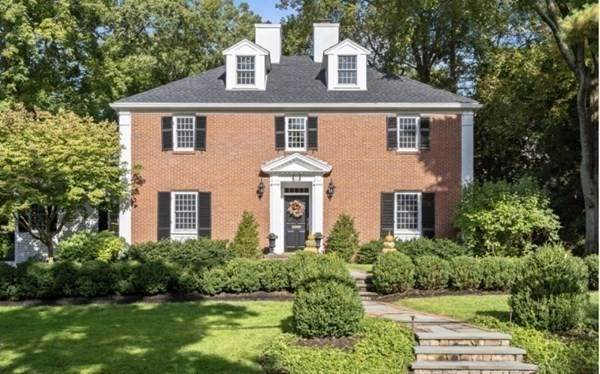 23 Plymouth - Photo 1