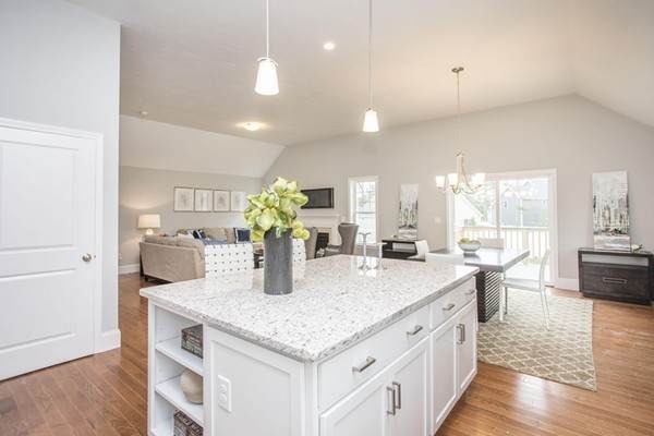 19 Country Club Ln. - Photo 1