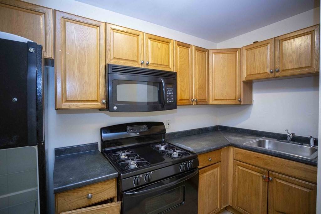 1 Franklin St - Photo 1
