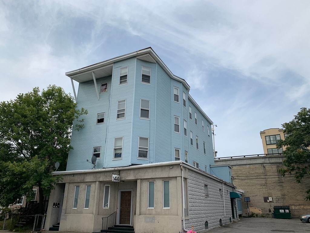 144 Canterbury St - Photo 1