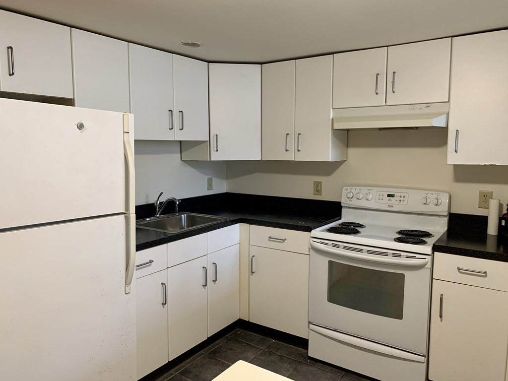 2-C Brewer Street - Photo 1