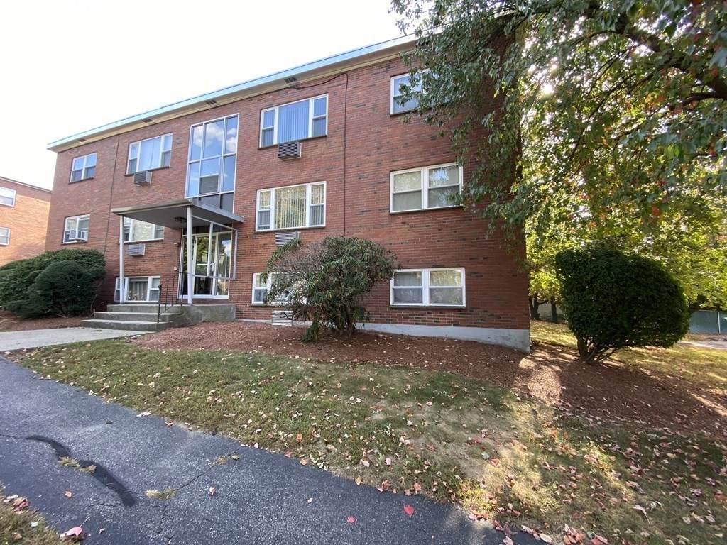 1105 Lexington St - Photo 1