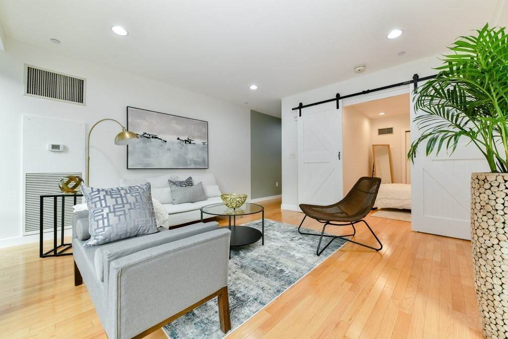 80 Broad Street - Photo 1