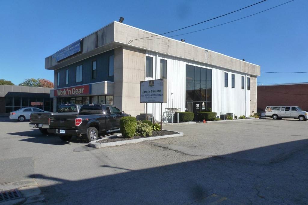 1233 Main Street - Photo 1