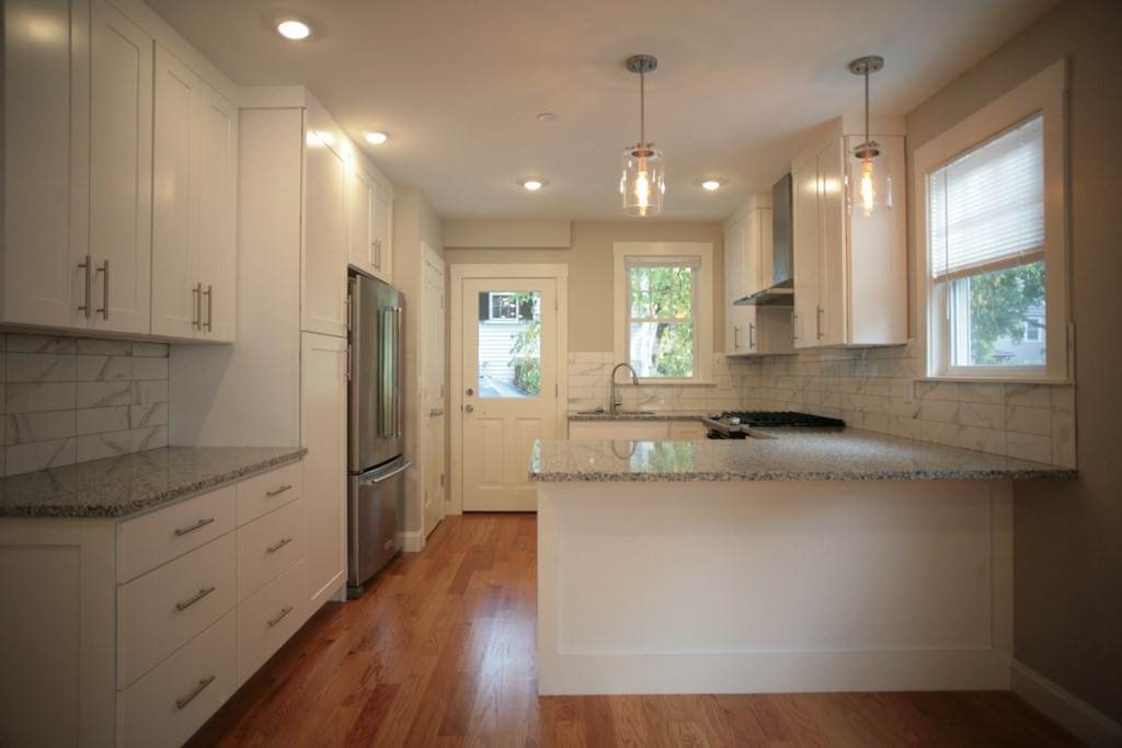 32 Sparks Street - Photo 1