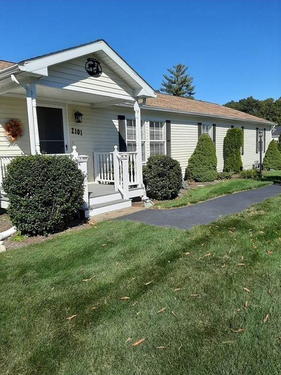 2101 Fox Run - Photo 1