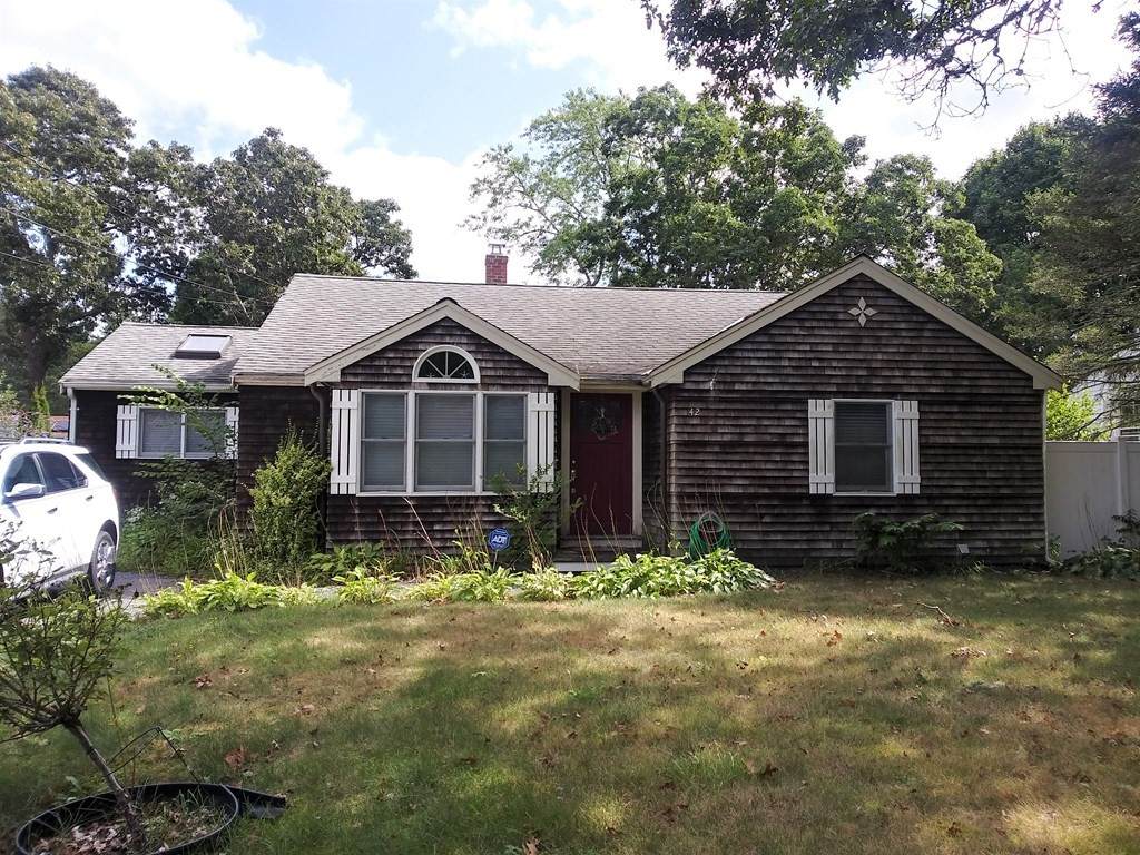 42 Wilson Ave - Photo 1