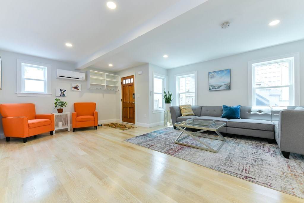 34 Underhill Street - Photo 1