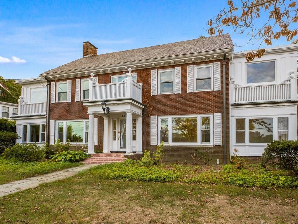 82 Beacon St - Photo 1