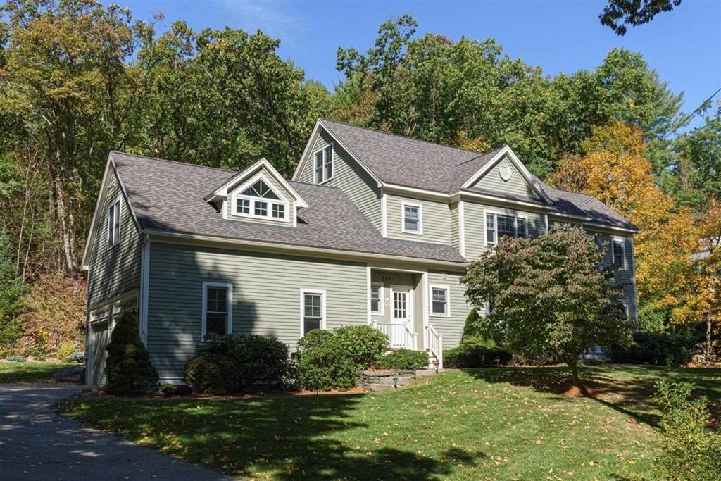 257 Brewer St - Photo 1