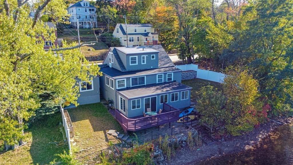 271 Lynn St - Photo 1