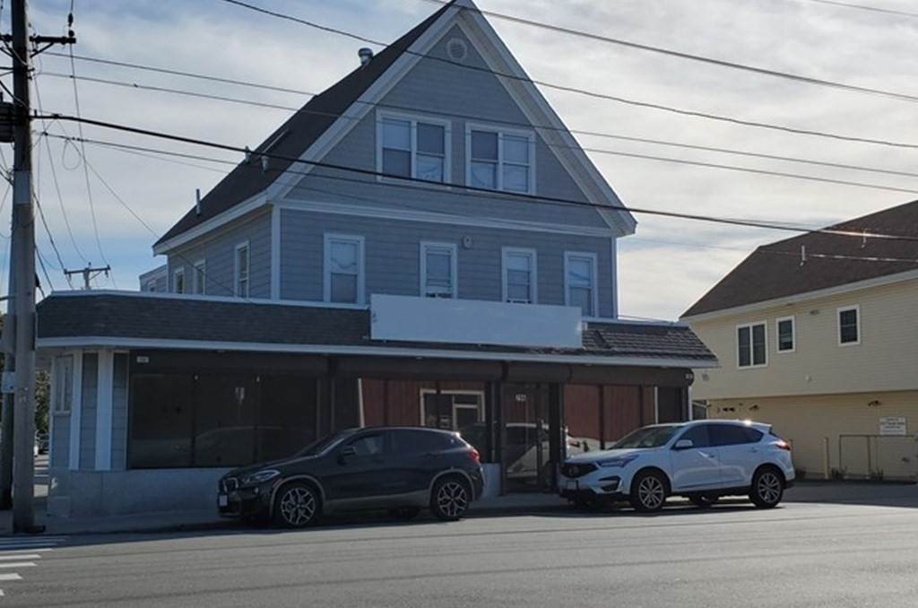 296 Westford St - Photo 1