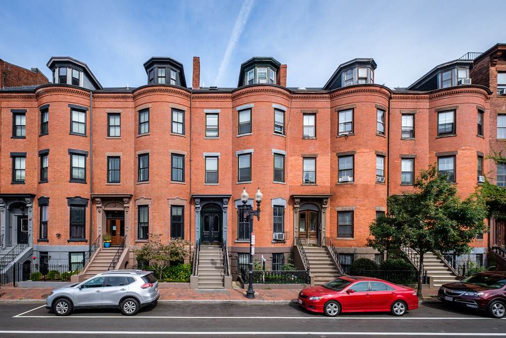 670 Massachusetts Avenue - Photo 1