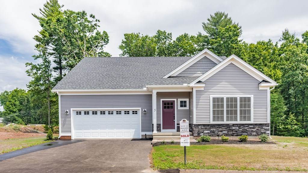 74 Watch Hill Dr - Photo 1