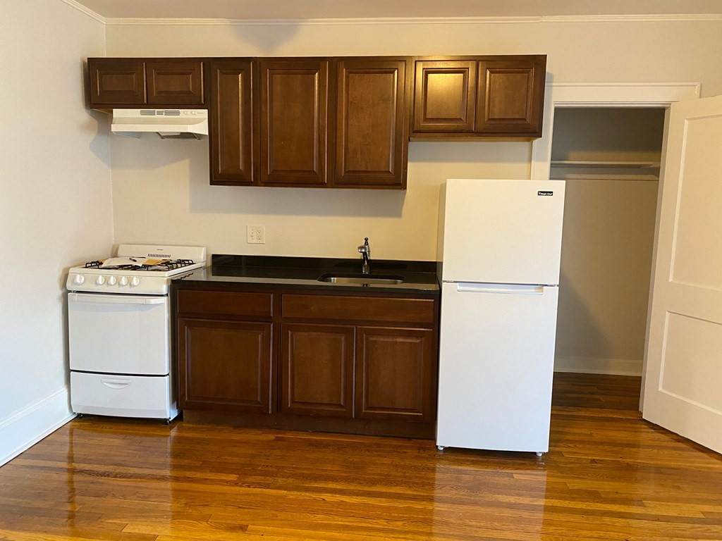 68 Summer St - Photo 1