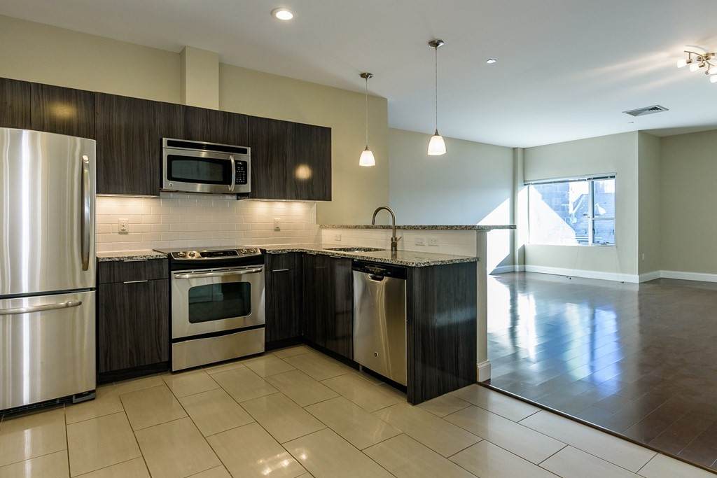 11 West Broadway - Photo 1