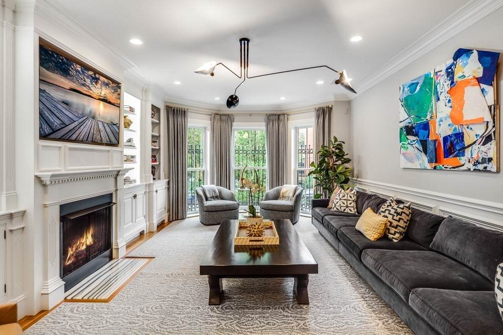 447 Beacon St - Photo 1