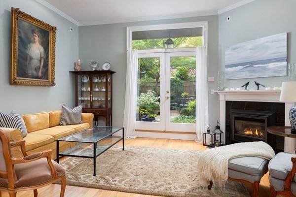 16 St Charles St - Photo 1