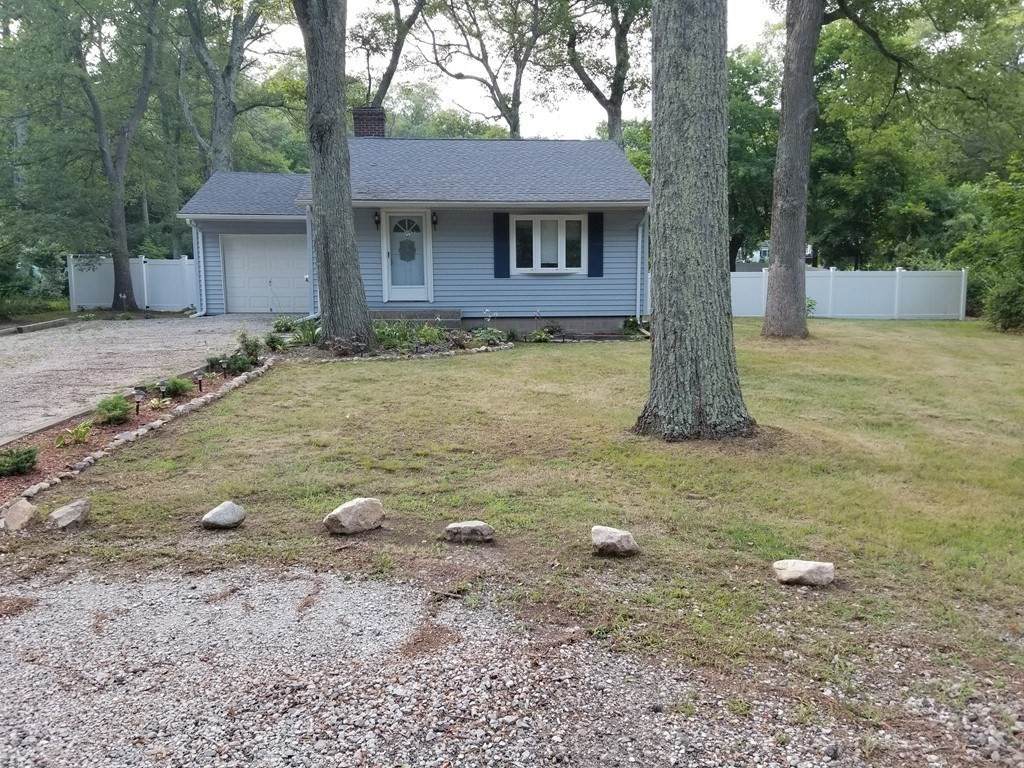 472 Pleasant St - Photo 1
