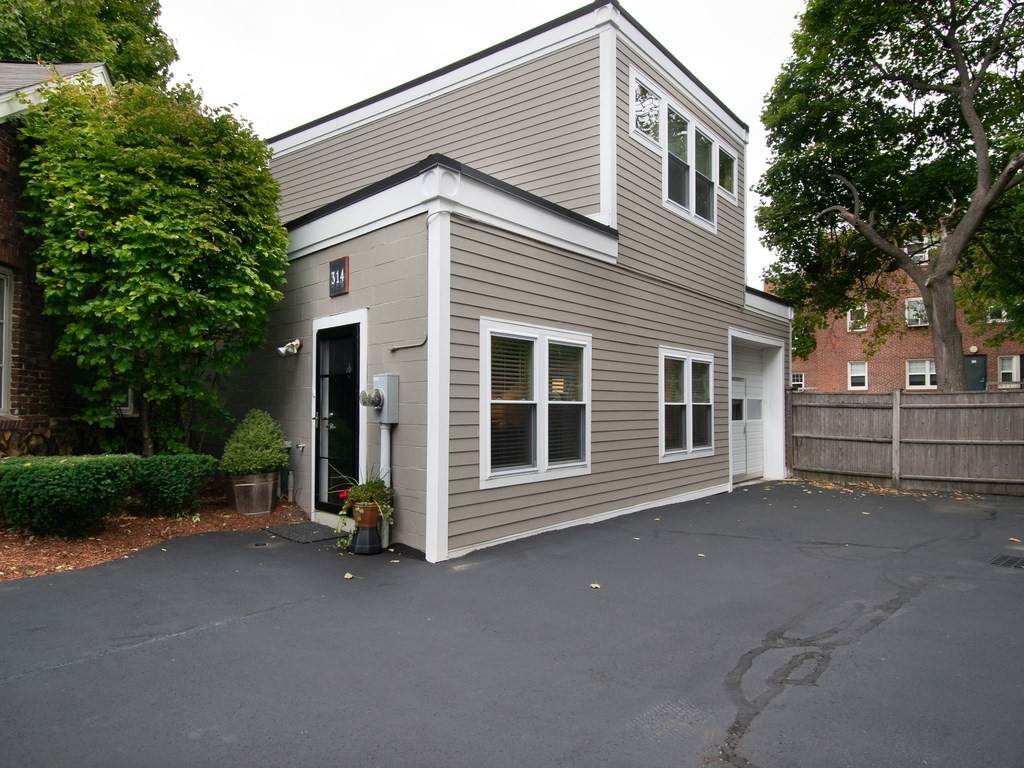 314 Rindge Ave - Photo 1