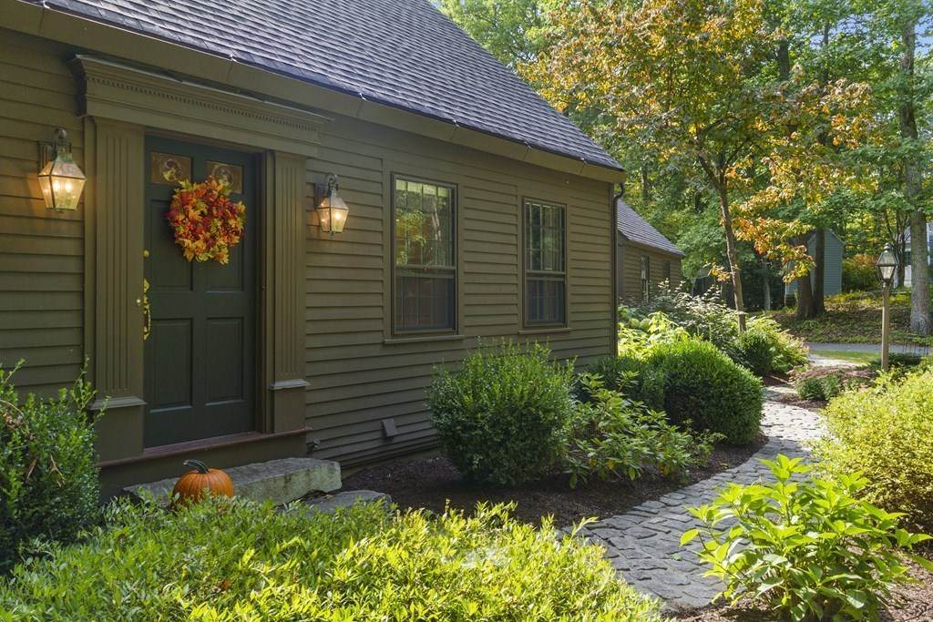 47 Fort Pond Rd - Photo 1