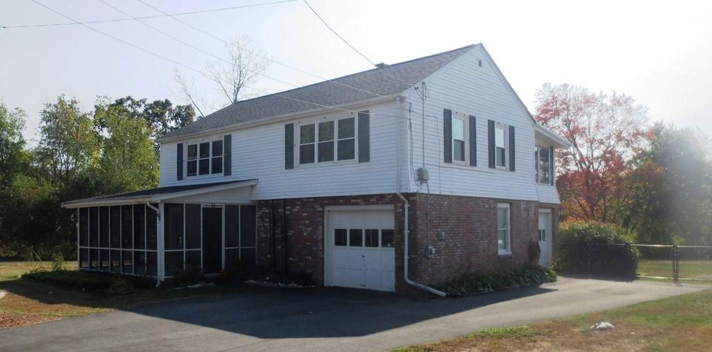 10 Old Elm Street - Photo 1
