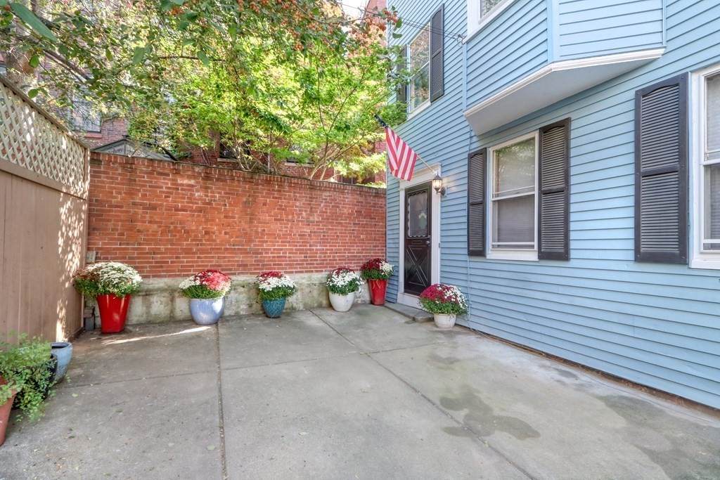 4 Pleasant Street Ct - Photo 1