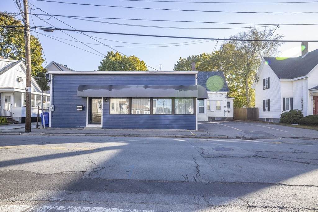 569 Bay St - Photo 1