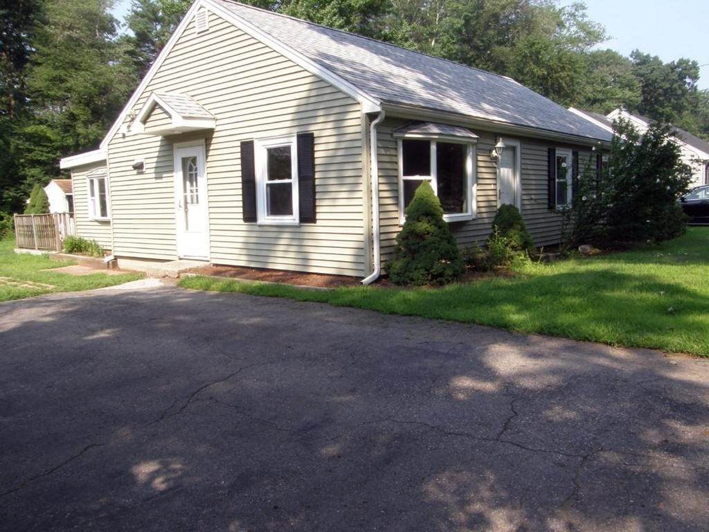 112 Dedham St - Photo 1