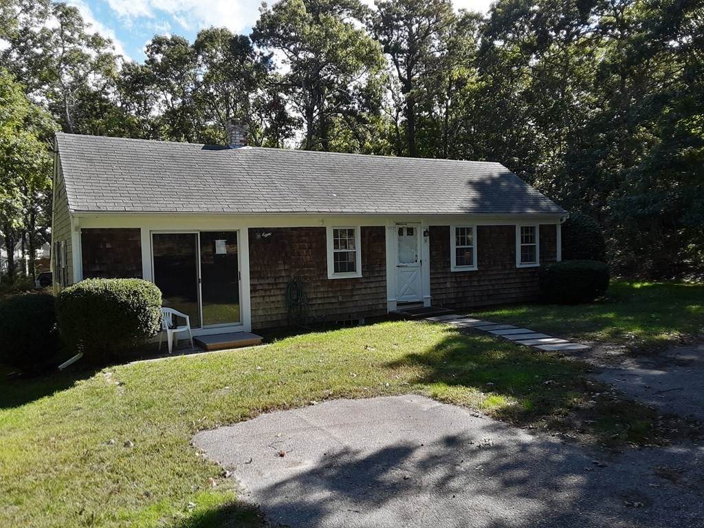 8 S Yarmouth Rd - Photo 1