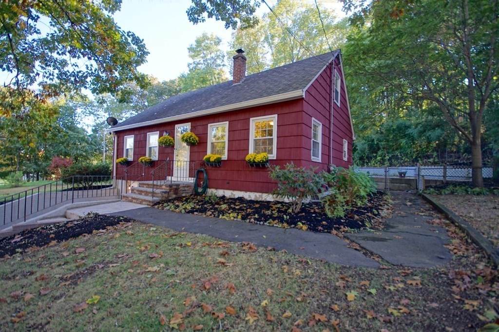 225 Golden Hill Ave - Photo 1
