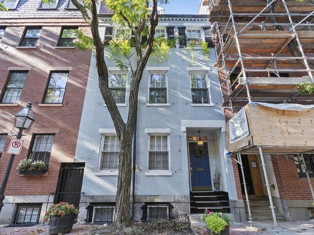8 Melrose St - Photo 1