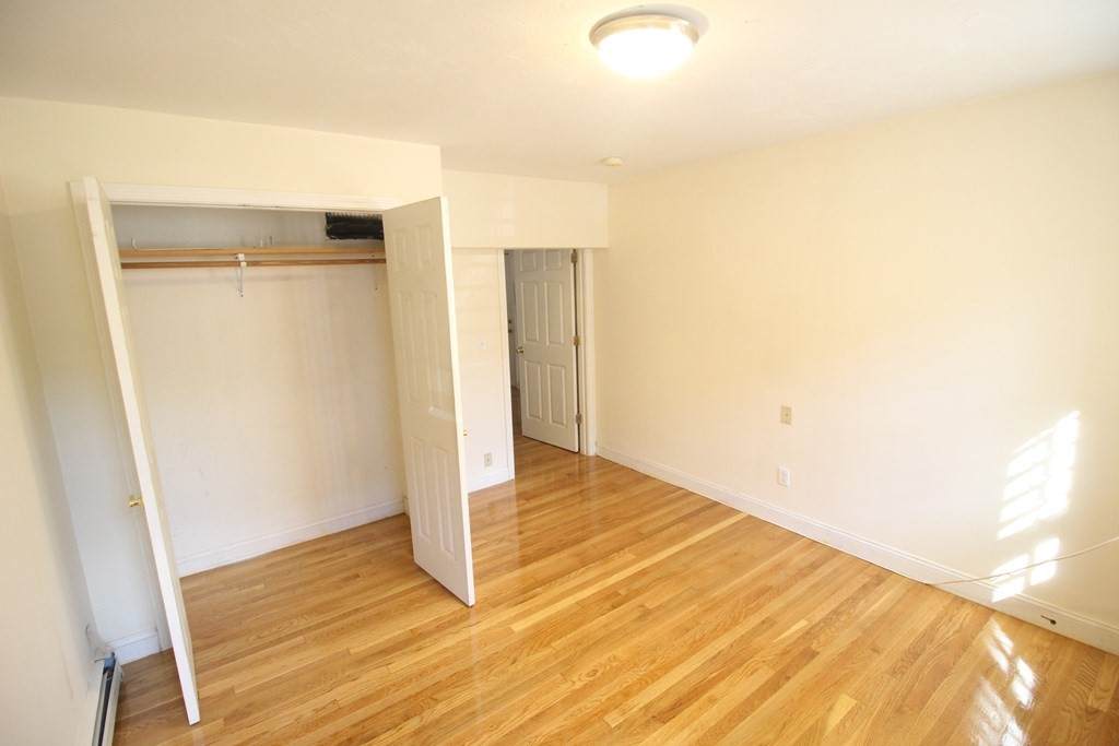 1122 Commonwealth Ave - Photo 1