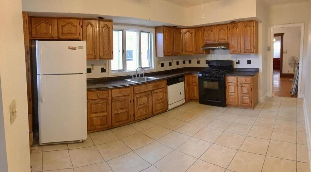 40 Wellington Rd - Photo 1