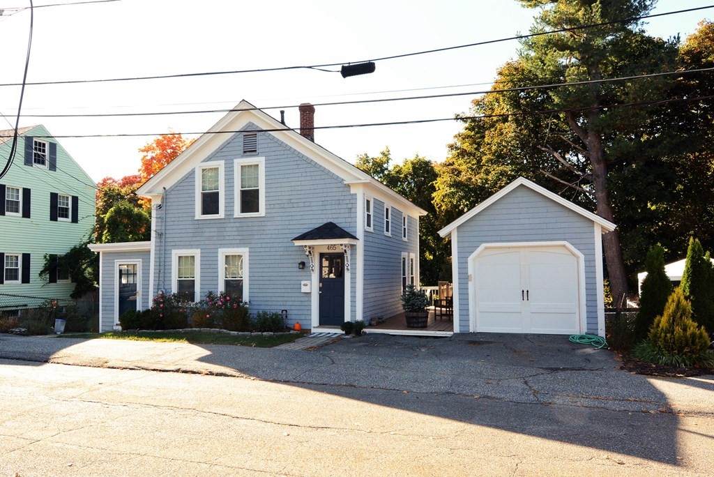 465 Stevens St - Photo 1