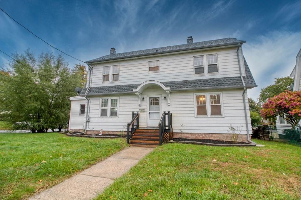 100 Saint James Ave - Photo 1