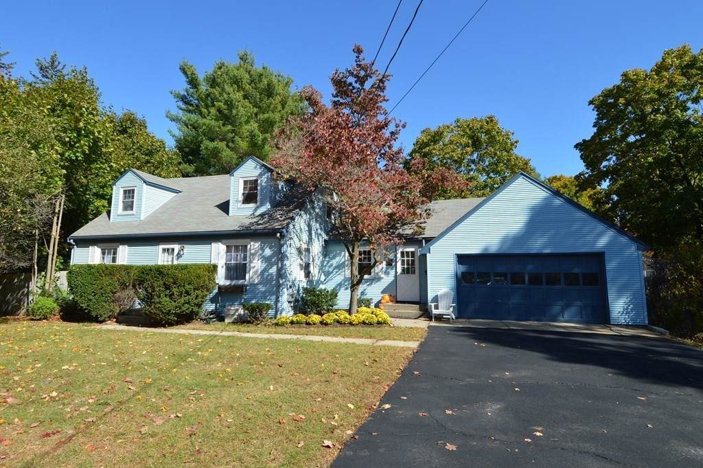 320 Plain Street - Photo 1