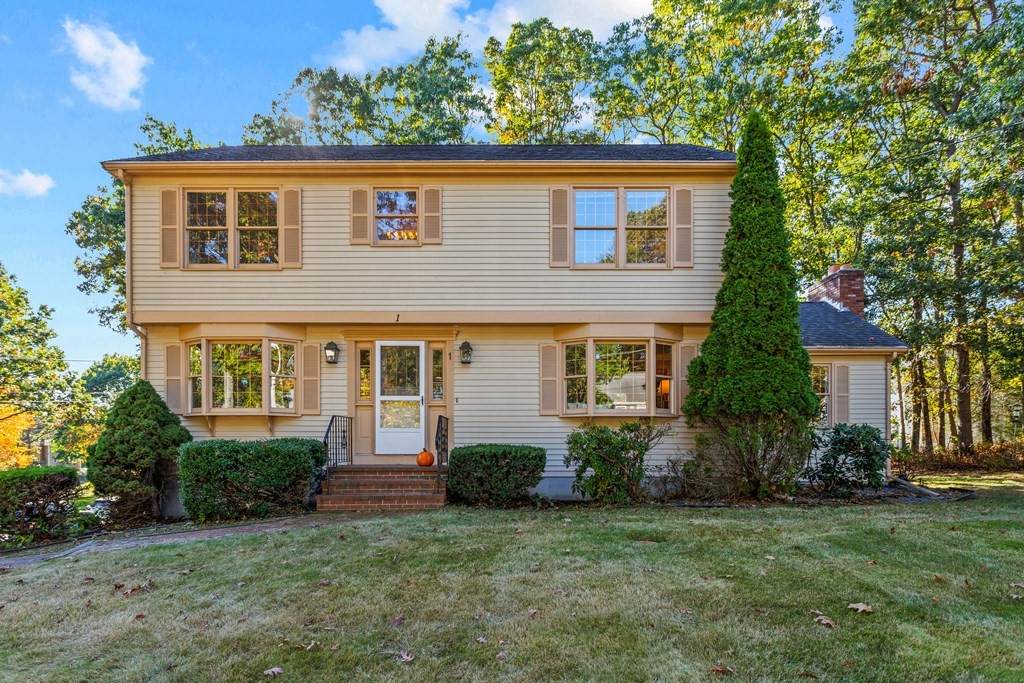 1 Rocky Knoll Dr - Photo 1