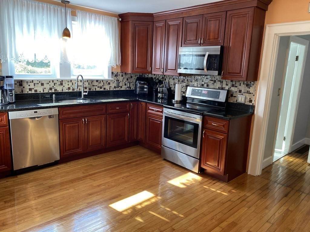 38 Turnpike Rd - Photo 1