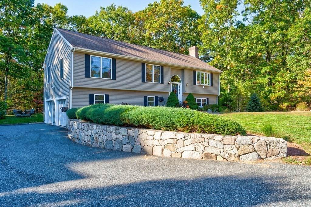28 Holly Lane - Photo 1