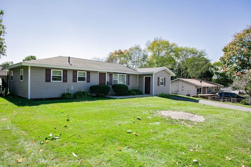 51 Marie Ave - Photo 1