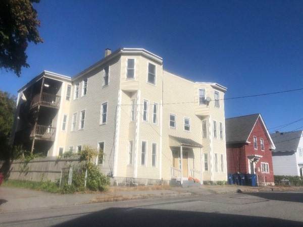 230 Lincoln St - Photo 1