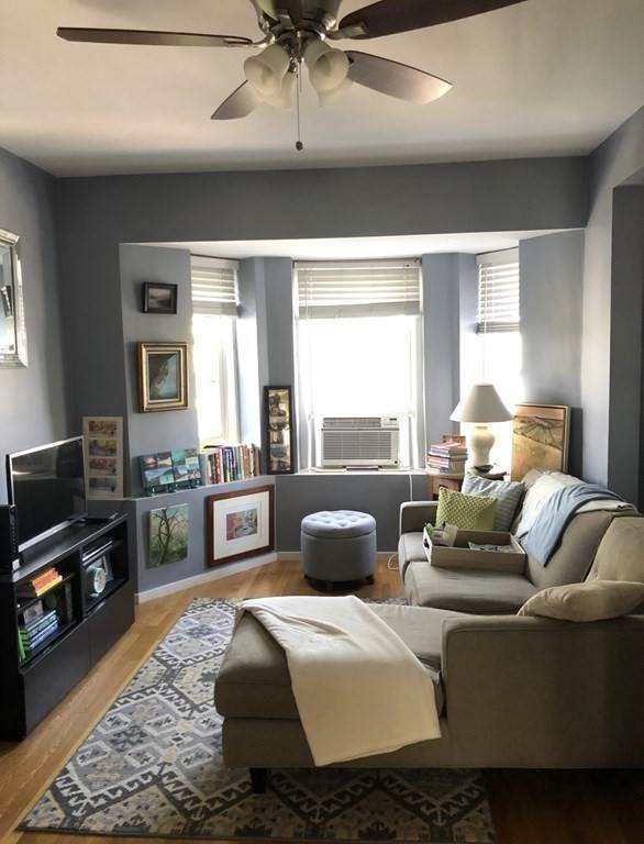 687 East Eighth - Photo 1