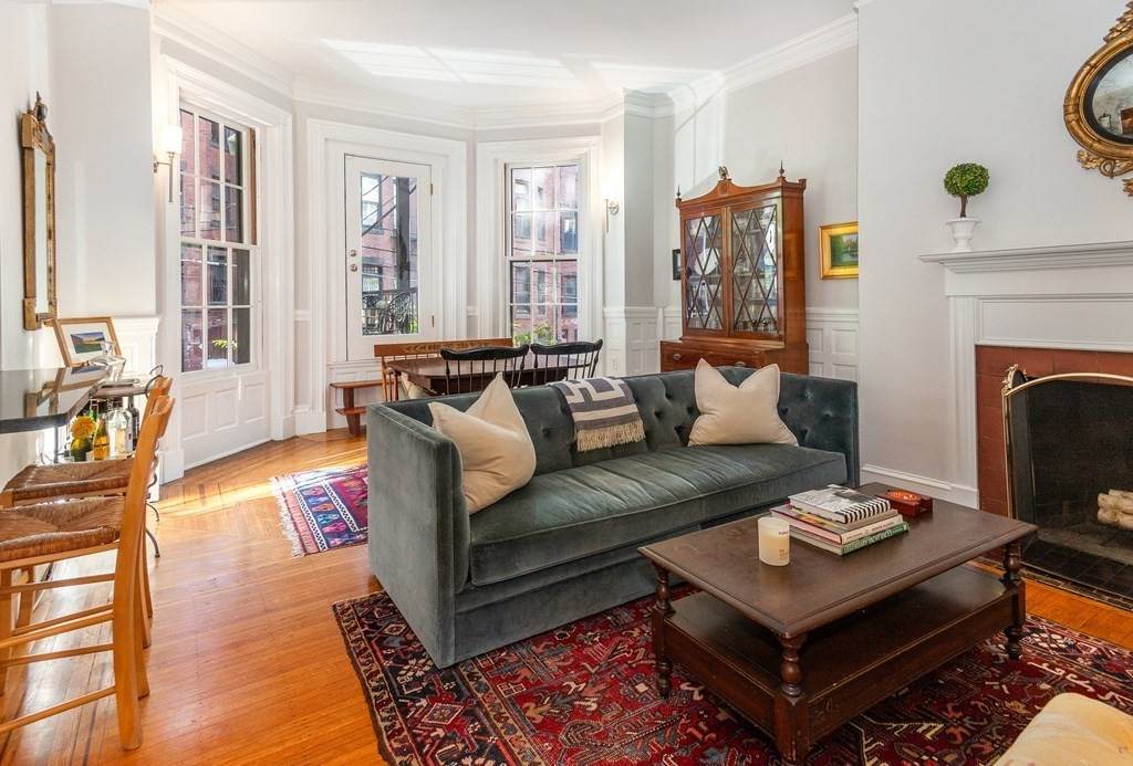252 Marlborough Street - Photo 1